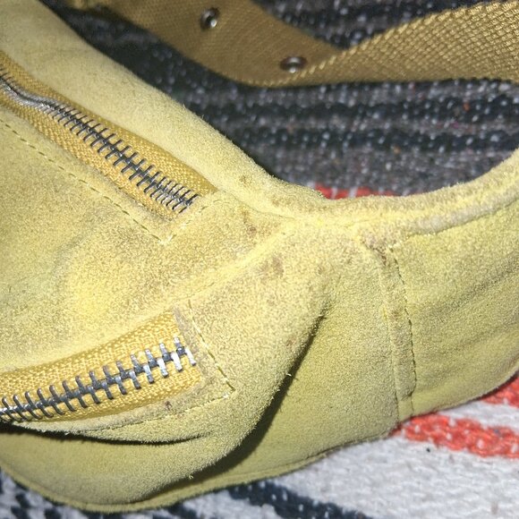Urban Outfitters Suede fanny Pack in Chartreuse - Picture 7 of 8